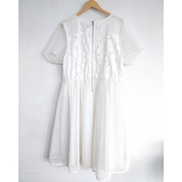 Eloquii White Mesh and Lace Dress Midi Exposed Back Zipper Size 18 - Picture 6 of 12